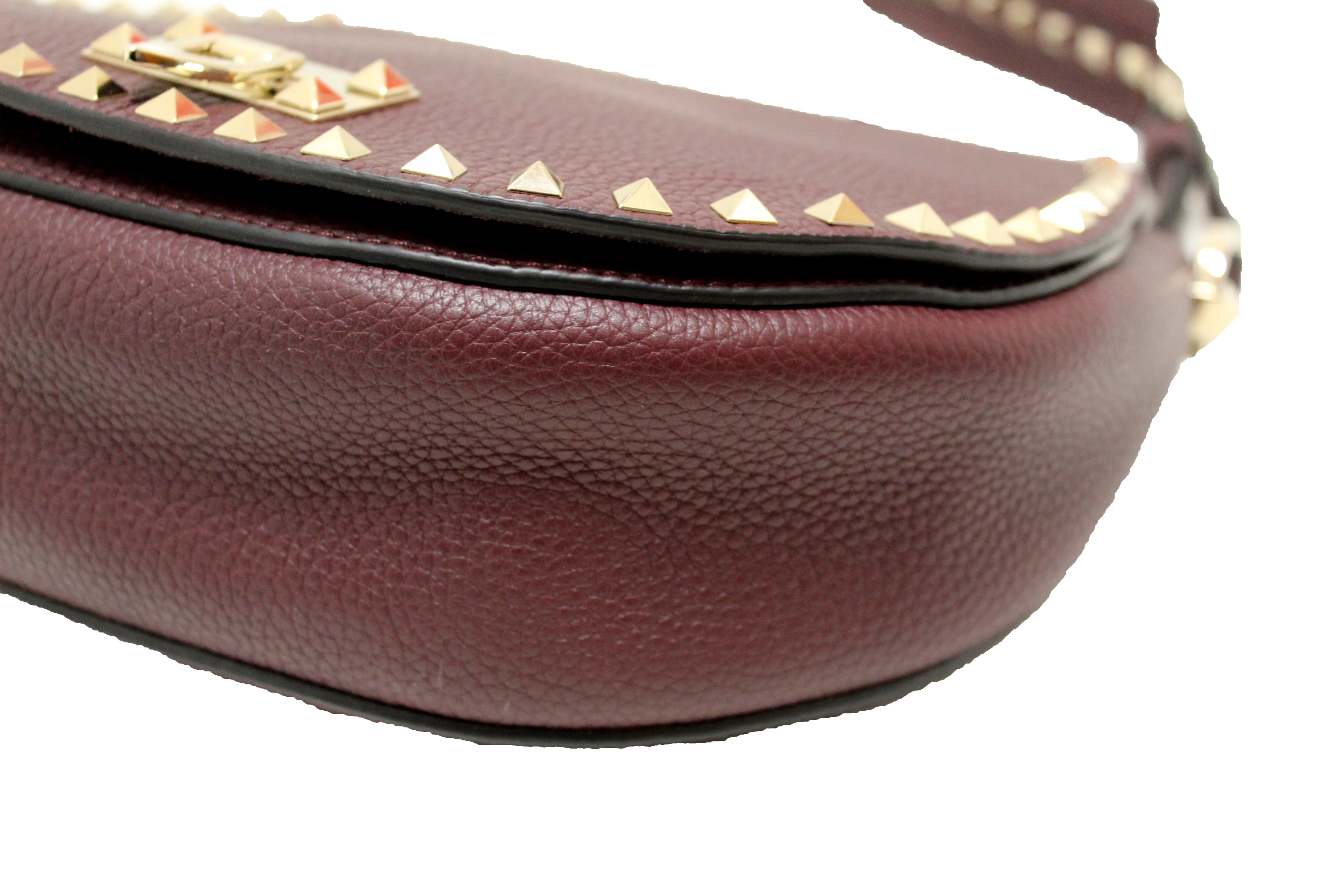 Authentic NEW Valentino Garavani Burgundy Pebbled Calfskin Rockstud Haftmoon Saddle Bag