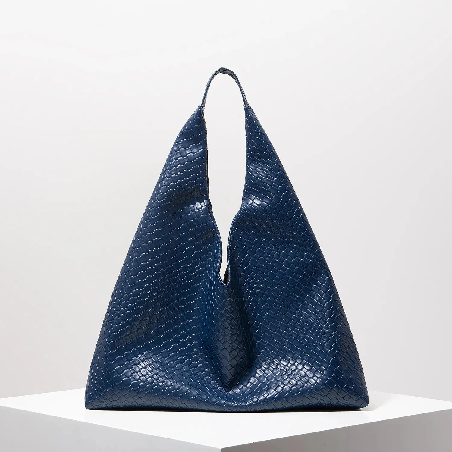 Ava Retro Woven Tote