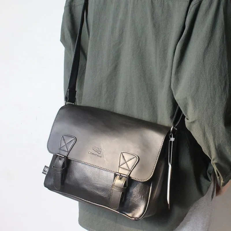 Basic Messenger Bag