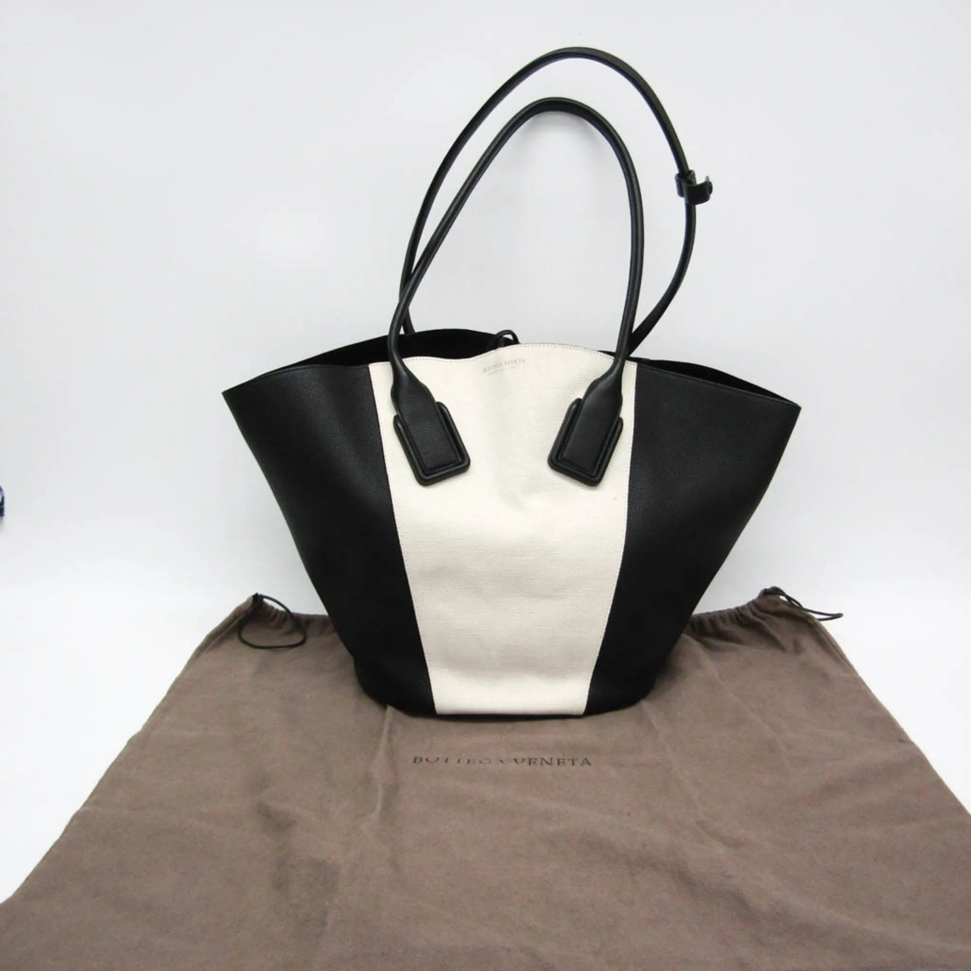 Bottega Veneta Basket Black Leather Bag