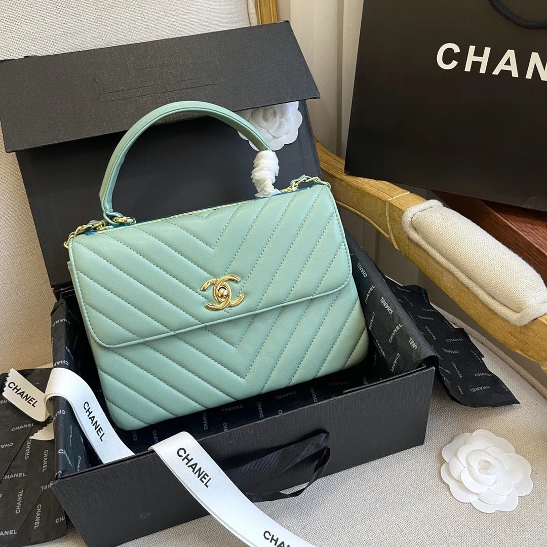 CC631 Flap Bag with Top Handle / 6.6 × 9.8 × 3.9 in