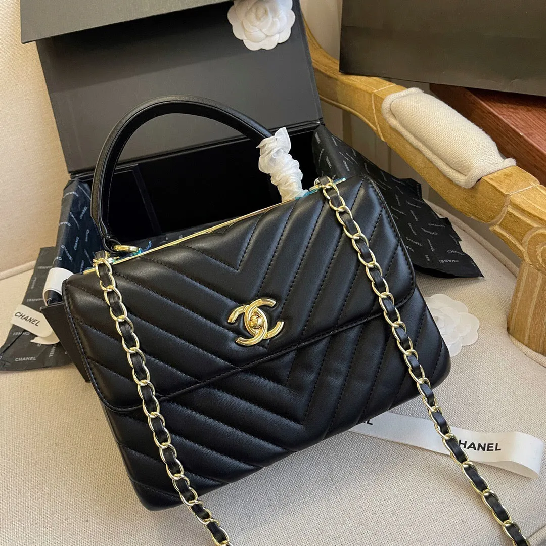 CC631 Flap Bag with Top Handle / 6.6 × 9.8 × 3.9 in