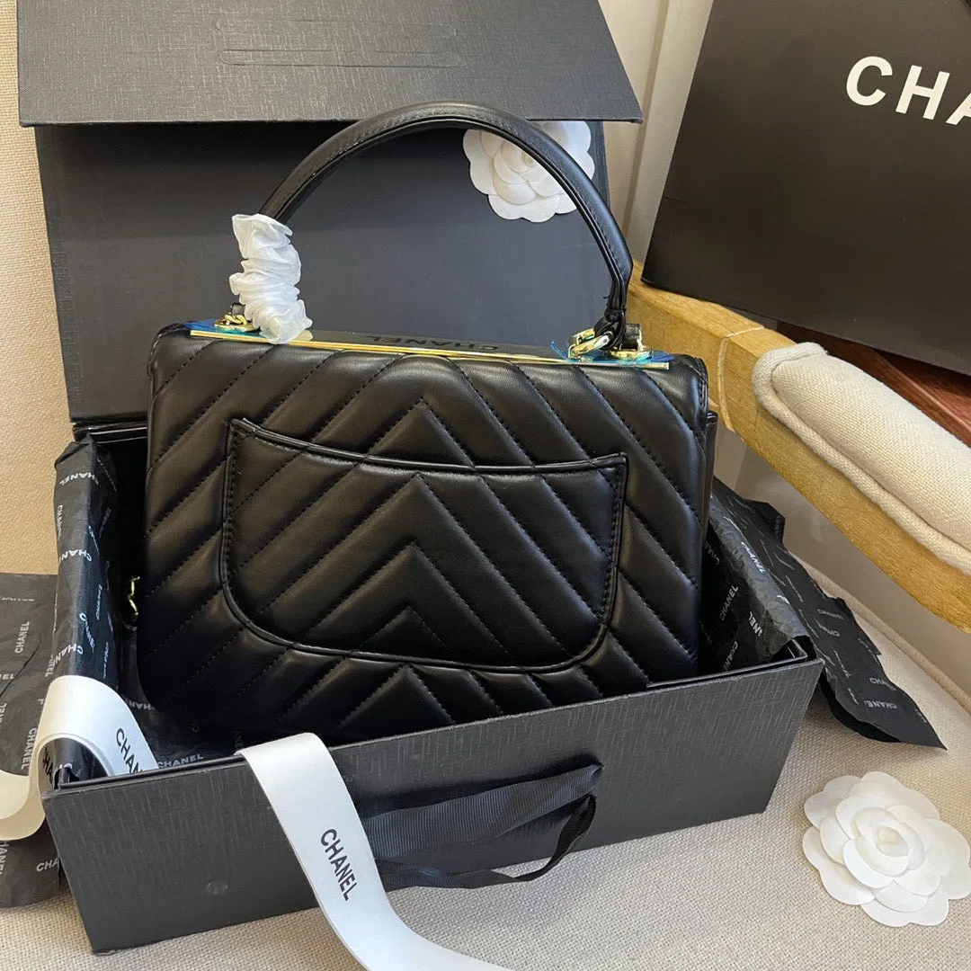 CC631 Flap Bag with Top Handle / 6.6 × 9.8 × 3.9 in