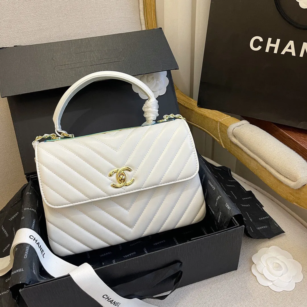 CC631 Flap Bag with Top Handle / 6.6 × 9.8 × 3.9 in