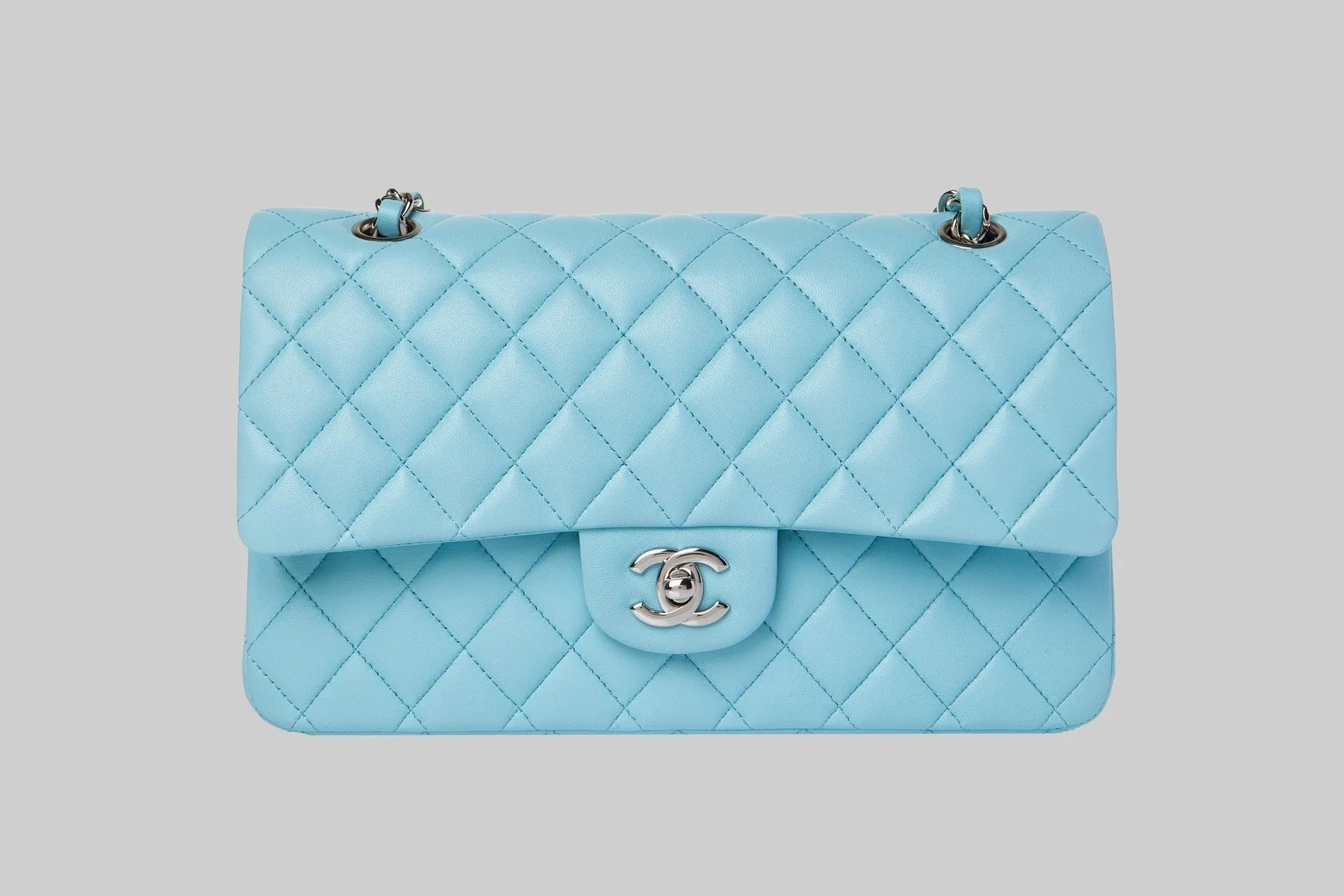CHANEL CLASSIC MEDIUM QUILTED CALFSKIN DOUBLE FLAP BAG