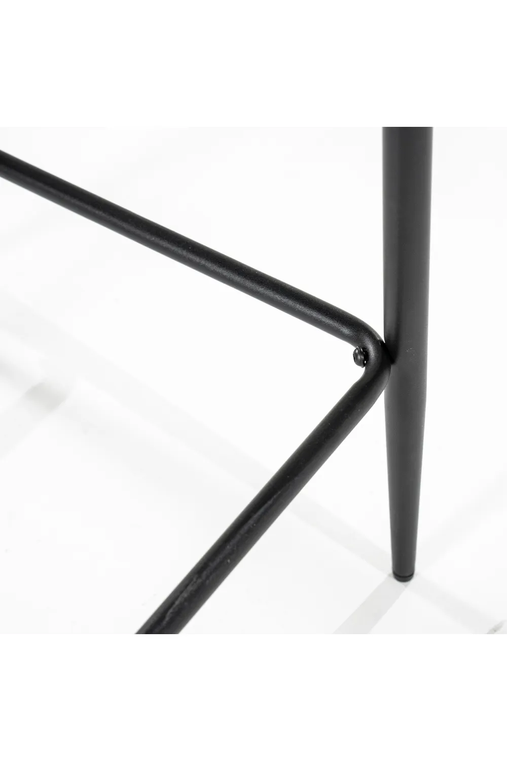 Cut-Out Modern Bar Chair | Eleonora Esmee