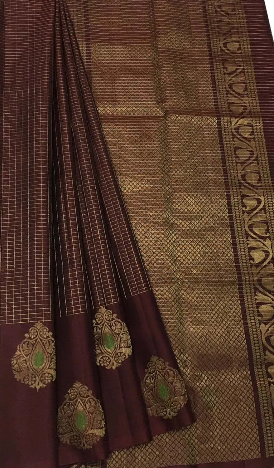 Exquisite Brown Kanjeevaram Silk Saree - Handloom Beauty