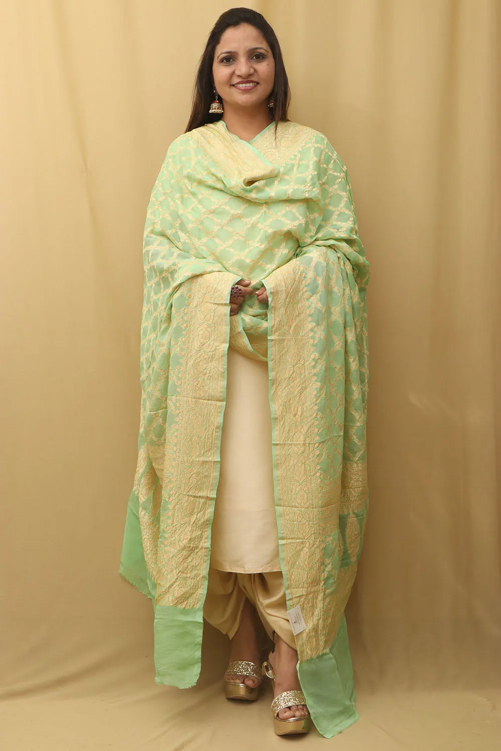 Exquisite Green Banarasi Handloom Pure Georgette Dupatta