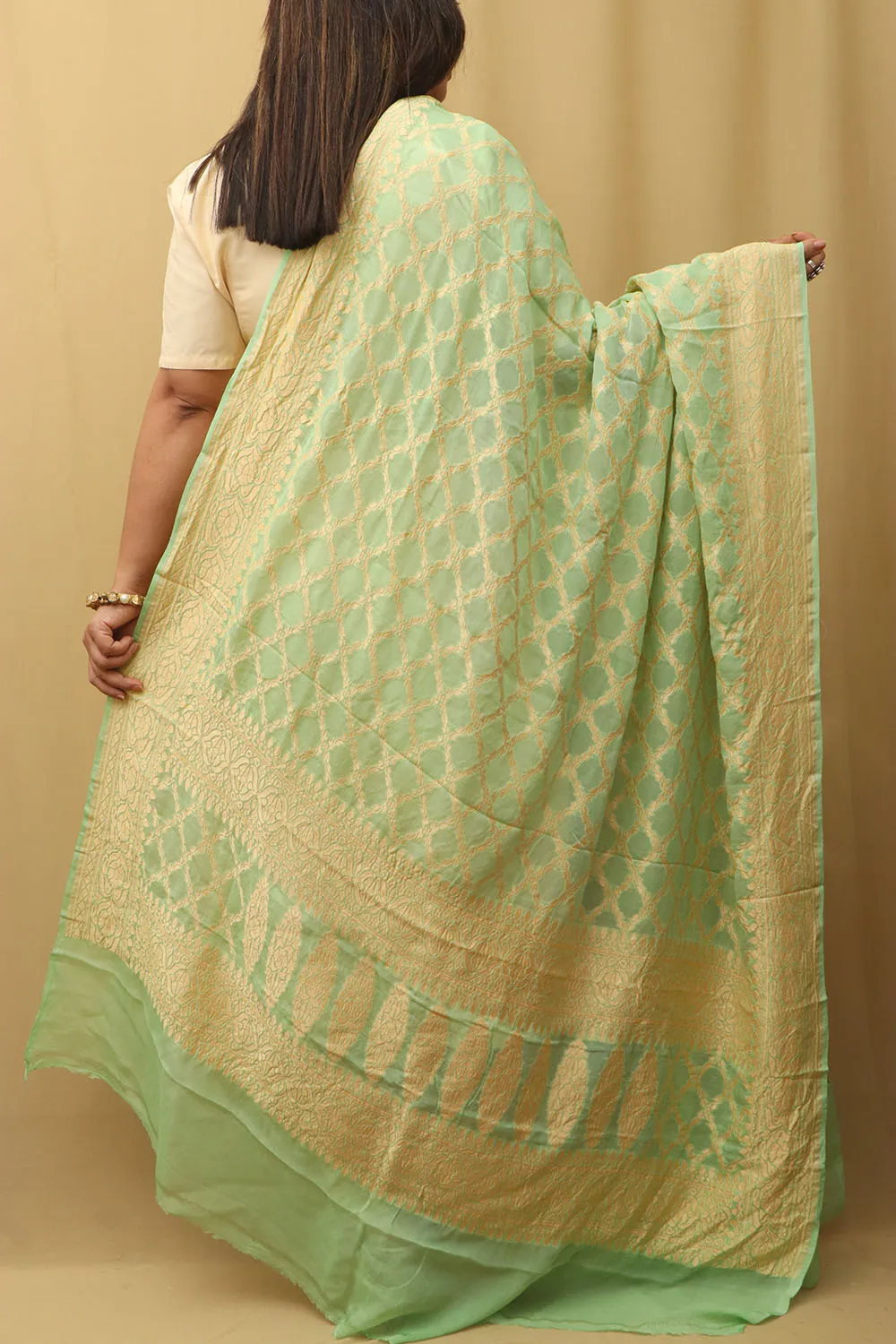 Exquisite Green Banarasi Handloom Pure Georgette Dupatta