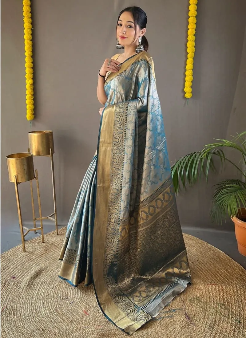Exquisite Kanchipuram Silk Saree with Intricate Zari Weaving