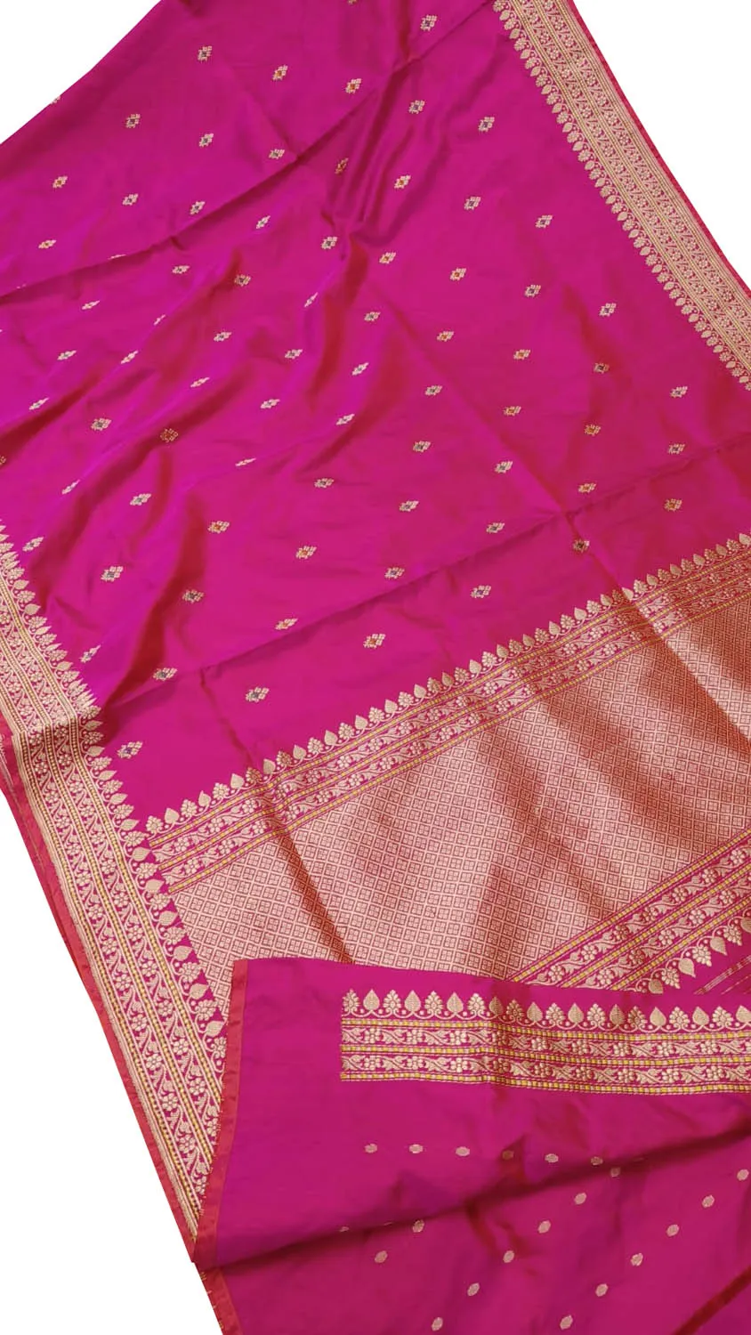 Exquisite Pink Handloom Banarasi Silk Saree