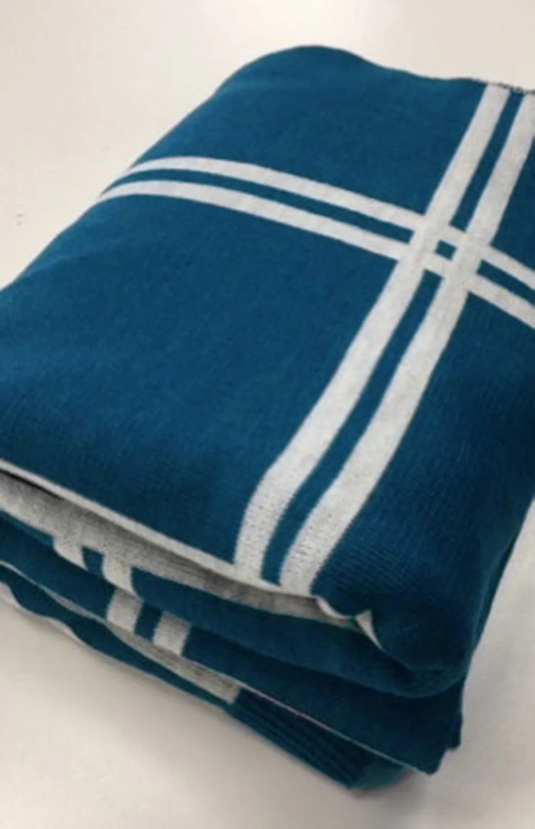 Exquisite Reversible Throw Rug