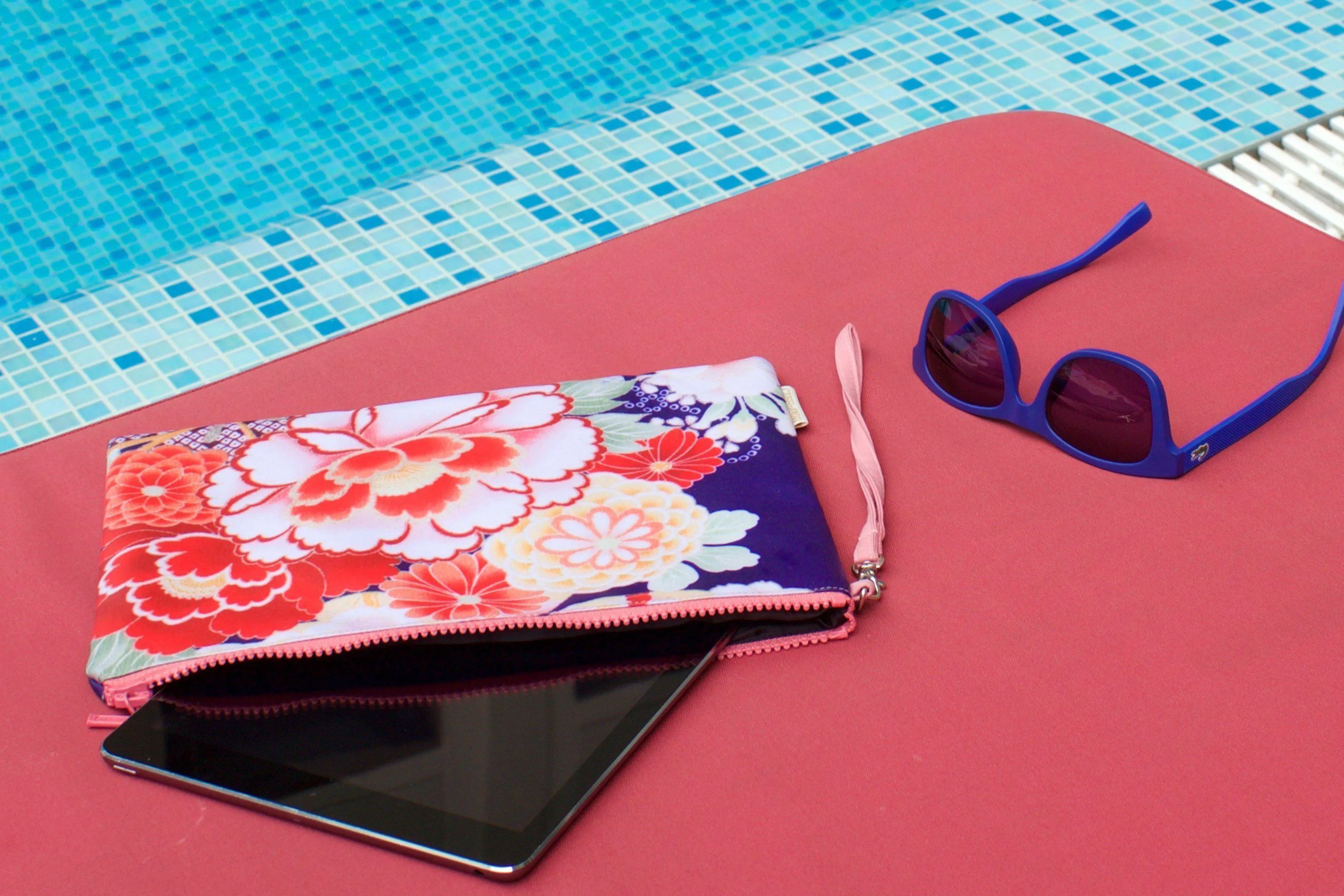 Kimono Water Resistant Clutch