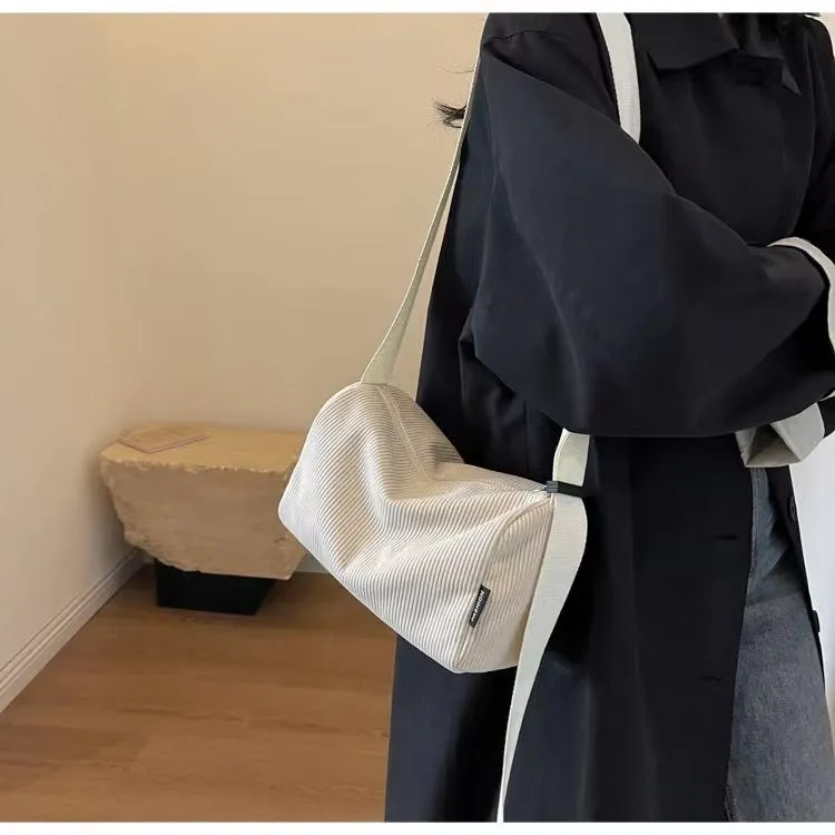 Large capacity canvas travel bag