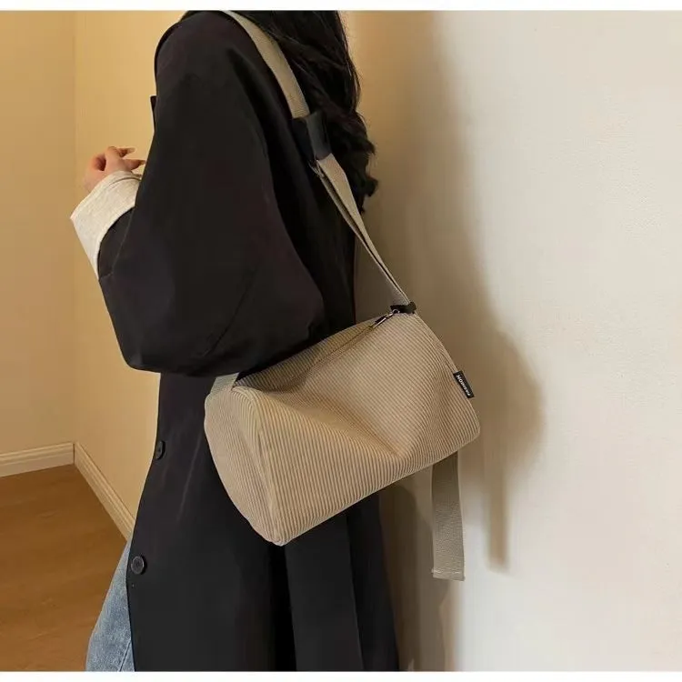 Large capacity canvas travel bag