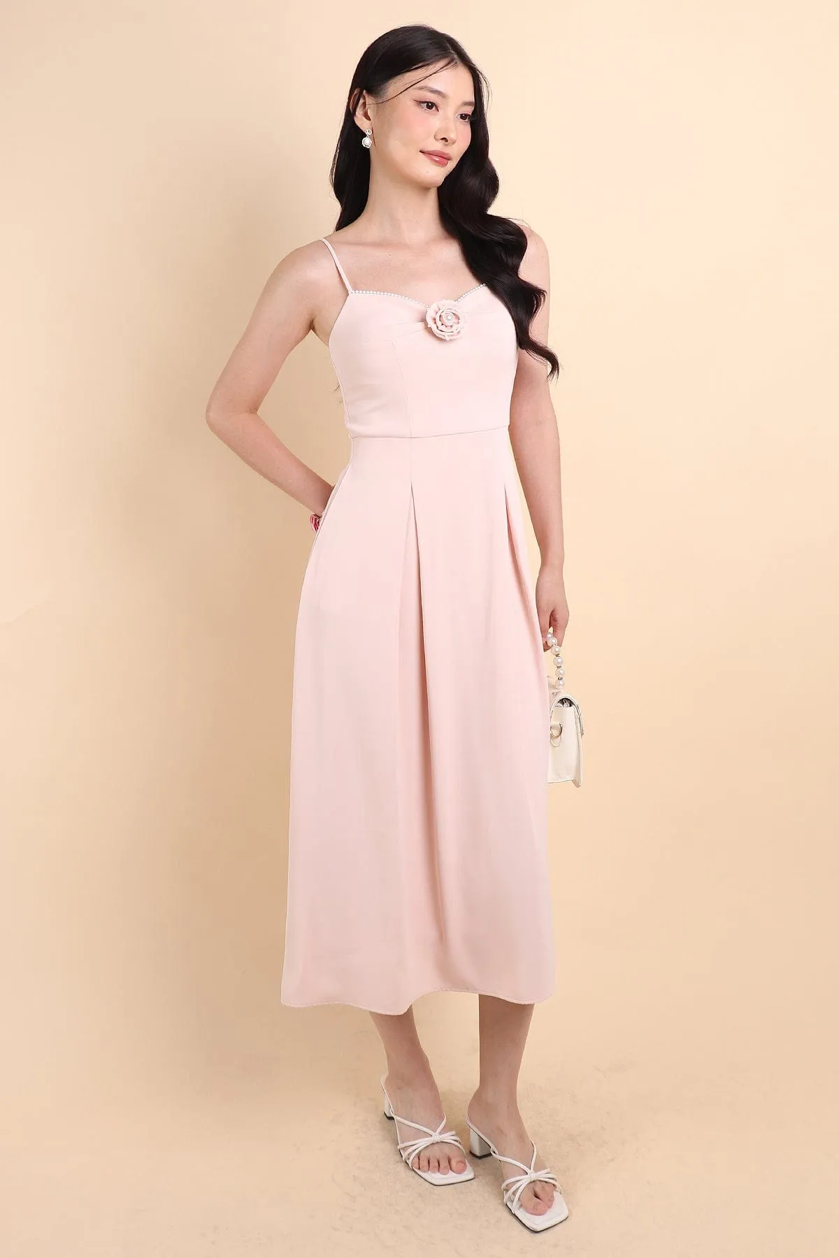 LAURELL EXQUISITE PEARL MAXI DRESS IN LIGHT PINK
