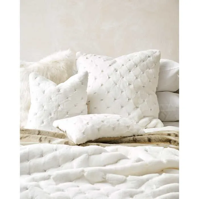 Valentina White Throw (Faux Fur)
