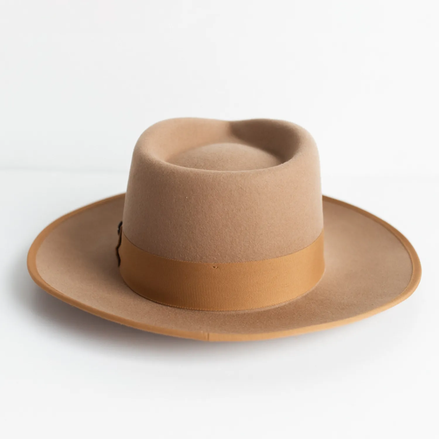Vintage Vogue Exquisite Emblem Felt Fedora
